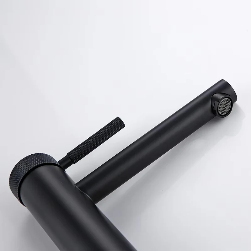 Mitigeur de salle de bain noir mate