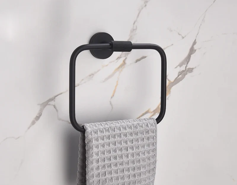 Porte serviettes noir mate strié