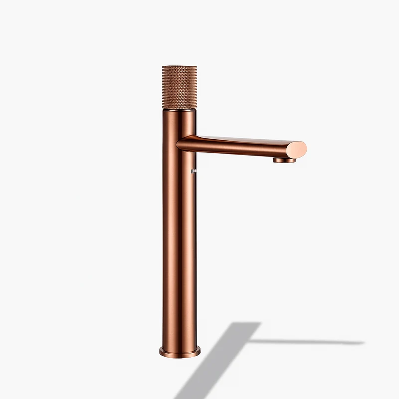 Robinet de lavabo moleté en laiton brossé – Mitigeur design or pour salle de bain moderne