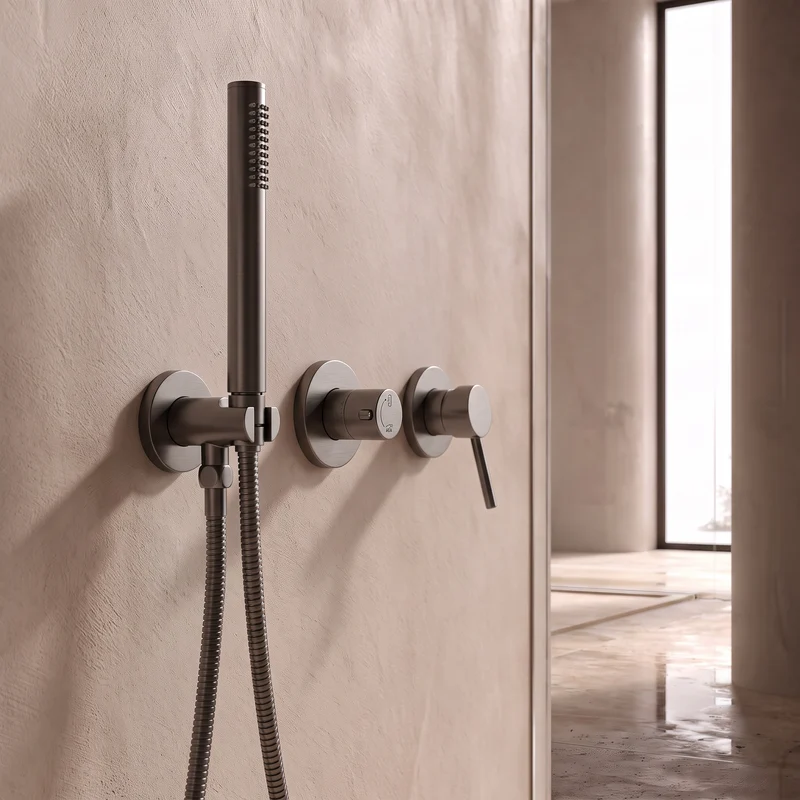 Colonne de douche encastrée gris brossé