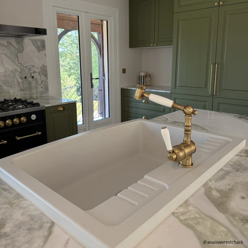 Robinet douchette vintage laiton vieux bronze Chambord ADELIN