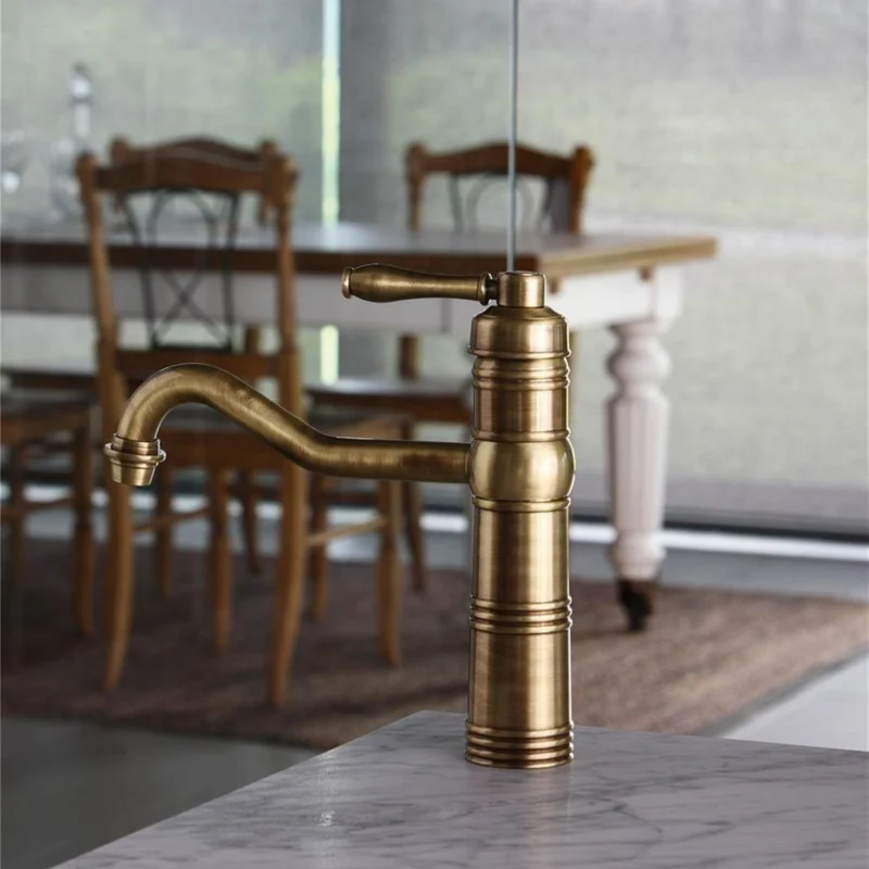 Robinet vintage laiton vieux bronze Chambord AUBIN