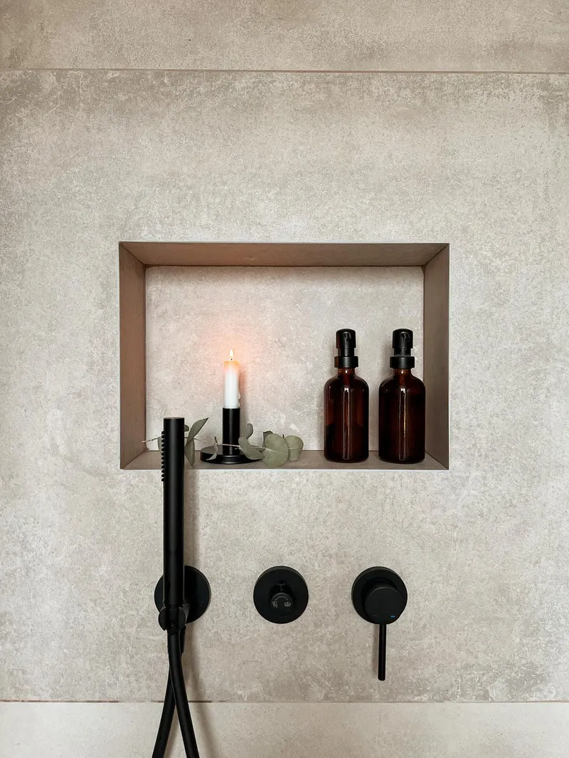 Colonne de douche encastrée noir mate