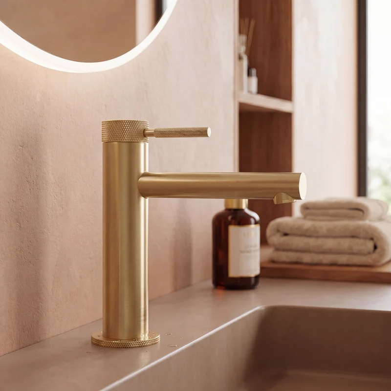 Mitigeur de lavabo or brossé