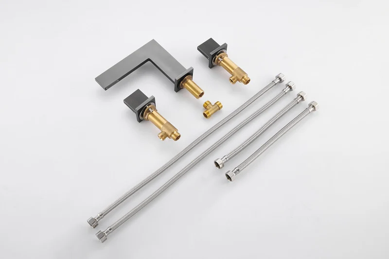 Robinet de salle de bain gris brossé