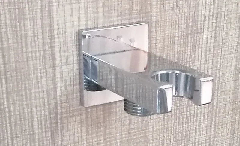 Support de support de douche à main à montage mural avec sortie d'eau de douche coudée, laiton, argent