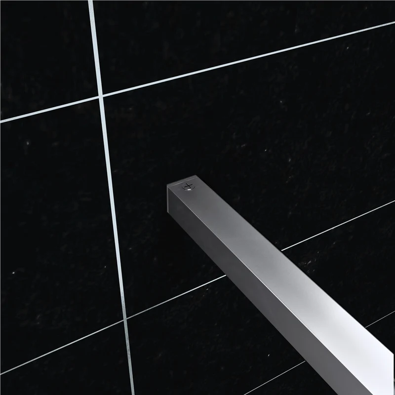 Paroi de douche 90-140 x 200cm en 8mm verre anticalcaire et sablé au milieu livré avec une barre carrée 140cm