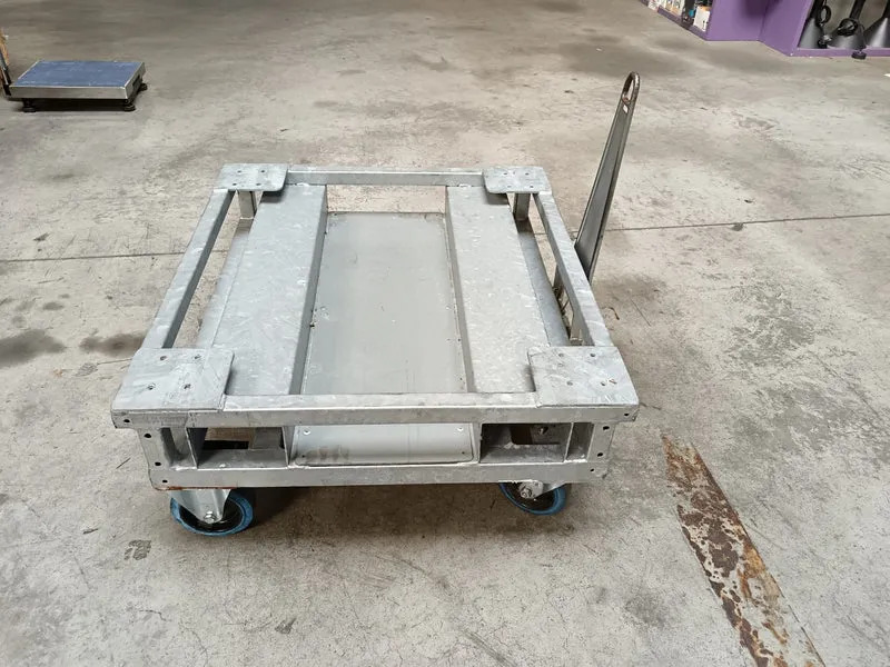 Chariot de manutention - 980 x 880 mm - hauteur 390 mm