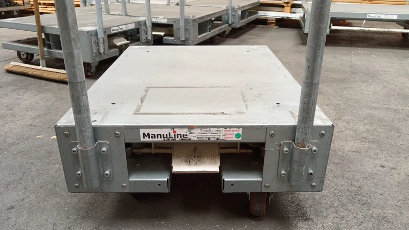 Chariot de manutention - 850 x 650 mm - hauteur 400 mm