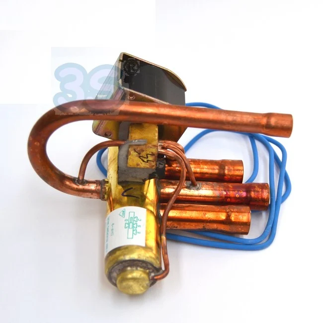Vanne inverseuse 4 voies pour pompes à chaleur - 3/8'' / 1/2'' - mm 9,6 / 12,8