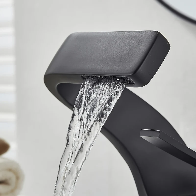Mitigeur de lavabo cascade à large bec plat