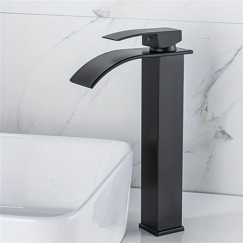Mitigeur de lavabo cascade carré au bec incurvé