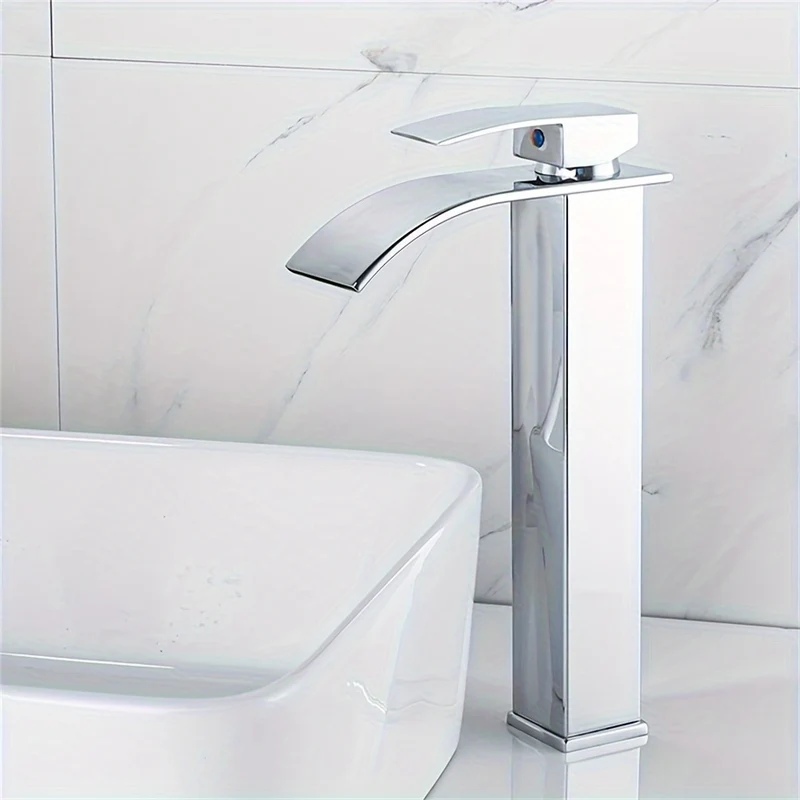 Mitigeur de lavabo cascade carré au bec incurvé