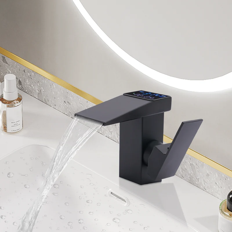 Mitigeur de lavabo cascade noir carré à écran de température
