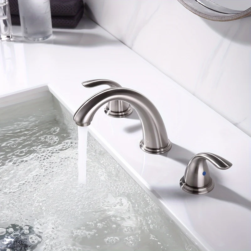 Robinet de lavabo trois trous en nickel brossé à deux poignées