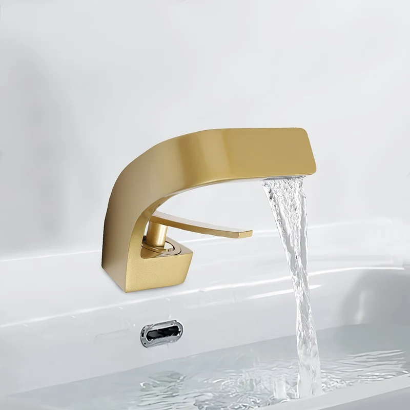 Mitigeur de lavabo cascade doré au bec en Z