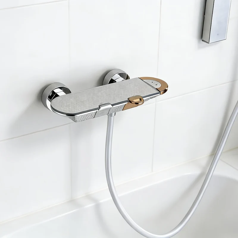 Mitigeur de douche mural chromé avec douchette et barre coulissante