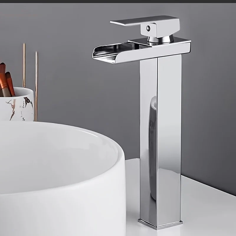 Mitigeur de vasque haut cascade de 30 cm, noir ou chromé