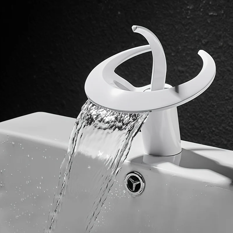 Mitigeur de lavabo cascade au bec en croissant