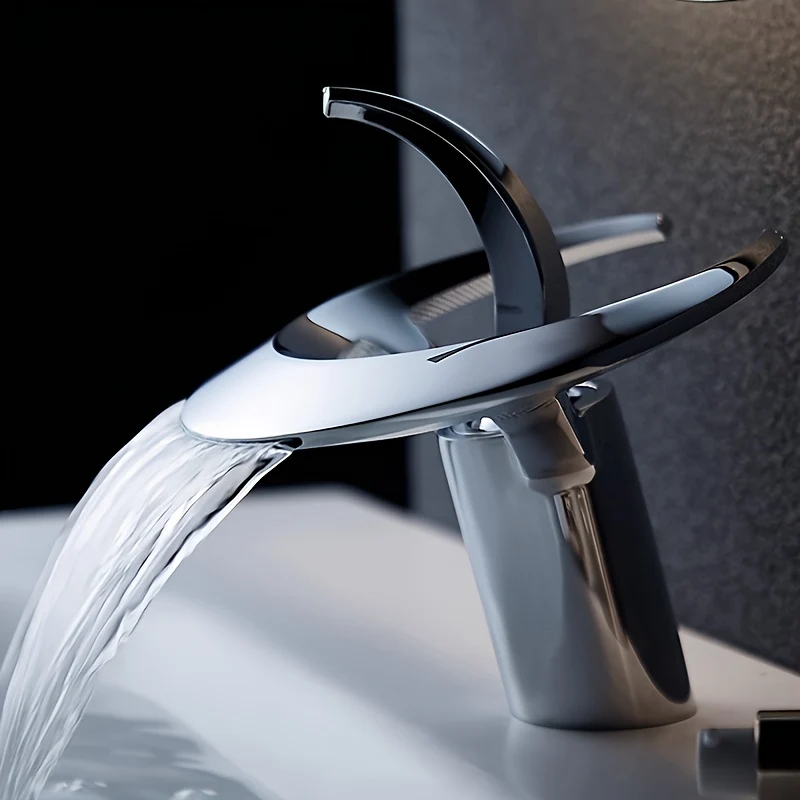 Mitigeur de lavabo cascade au bec en croissant