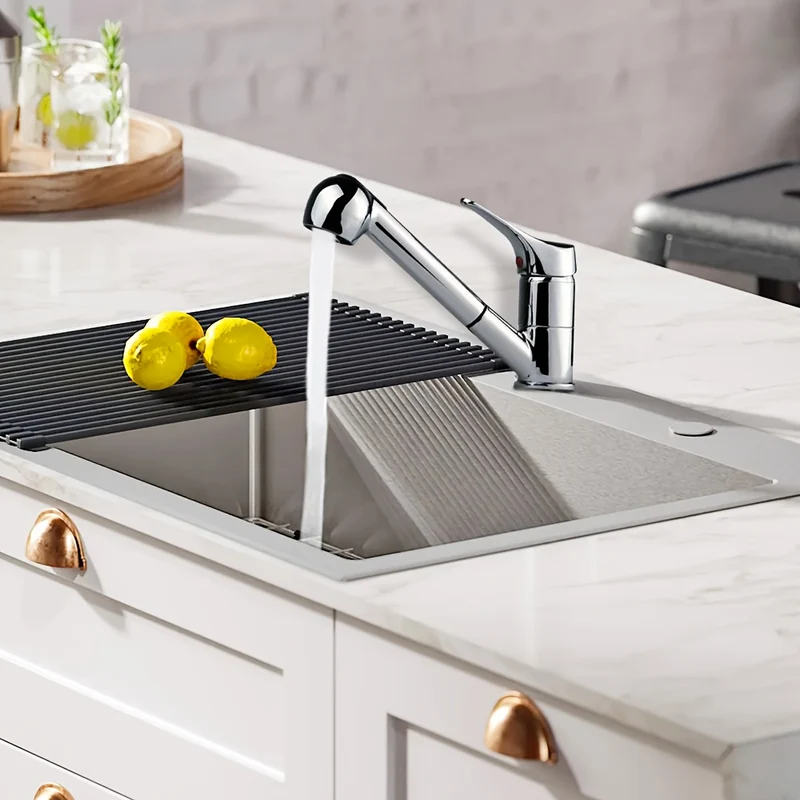 Mitigeur de lavabo chromé bas avec douchette extractible de 16 cm