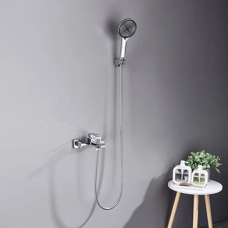 Colonne de douche pour baignoire à 2 modes