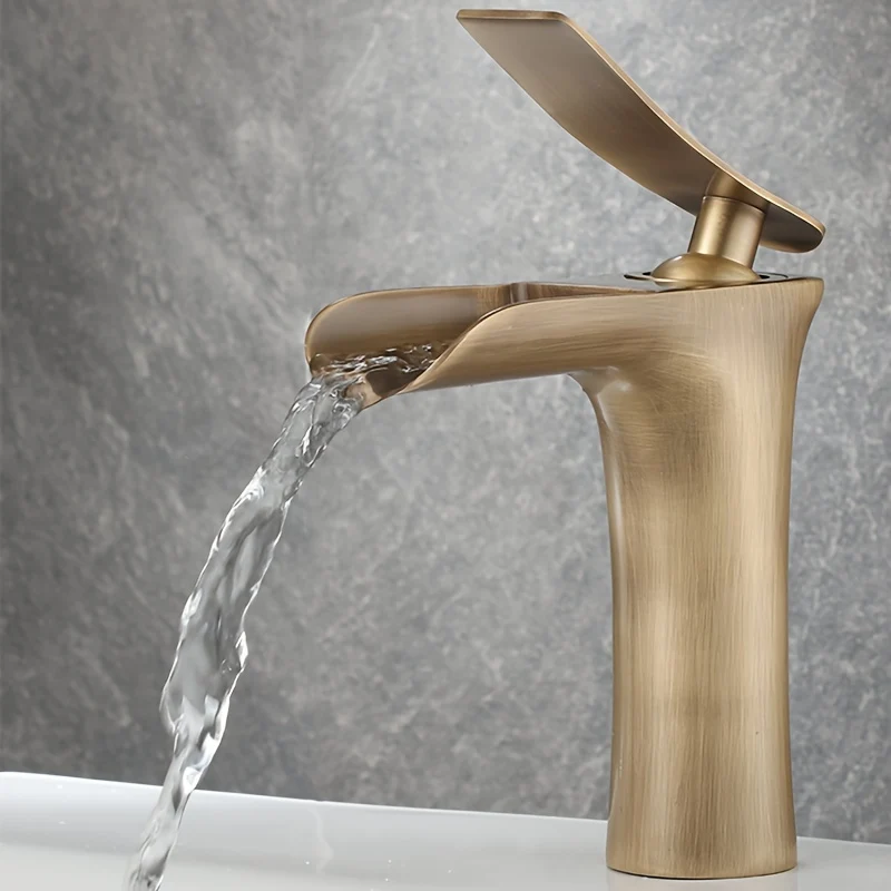Mitigeur lavabo antique