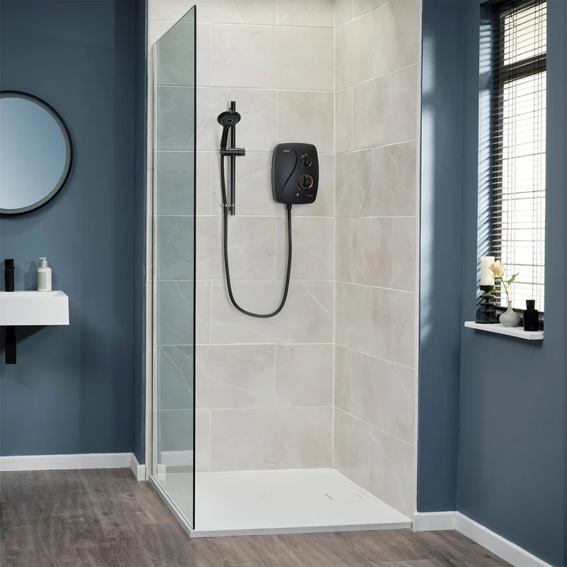 Triton Novel SR in Matt Black with Standard Black Kit