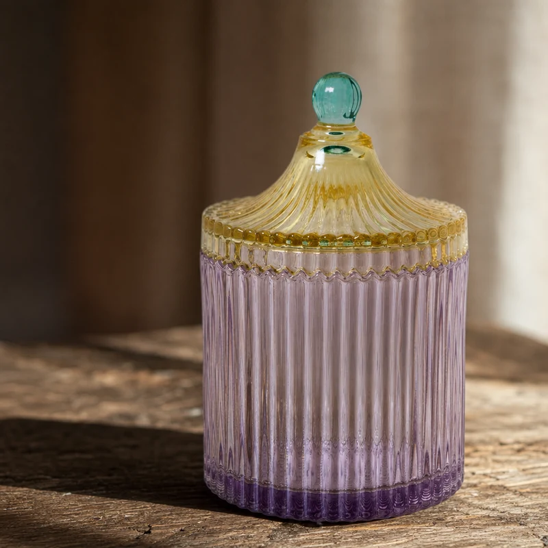 Stribet opbevaringskrukke i glas, violet og gul – EJA