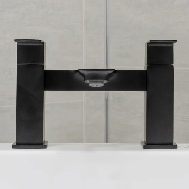 Eliseo Ricci Vesu Bath Filler - Black