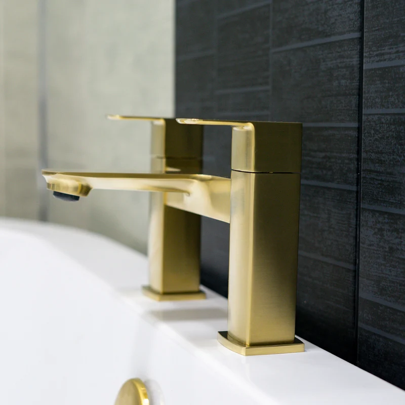 Eliseo Ricci Vesu Bath Filler - Brushed Brass