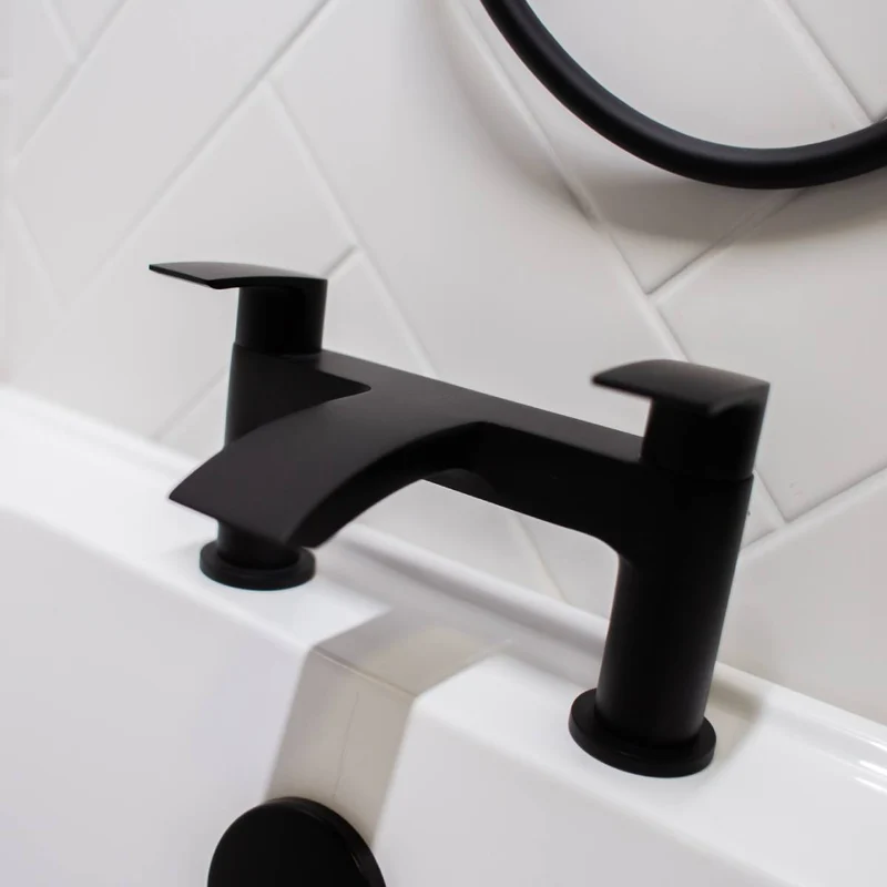 Eliseo Ricci Flow Bath Filler - Matt Black