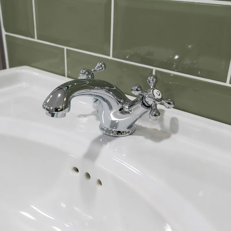 Eliseo Ricci Traditional English Balmoral Basin Mixer