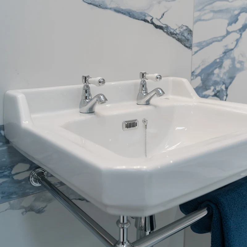 Eliseo Ricci Newbury Basin Pillar Taps - White Handles