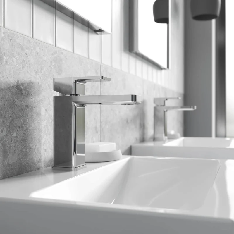 Cape Basin Mixer With Push Open Waste