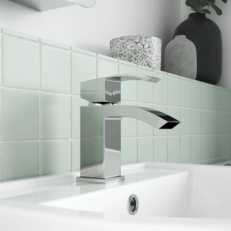 Como Basin Mixer With Push Open Waste
