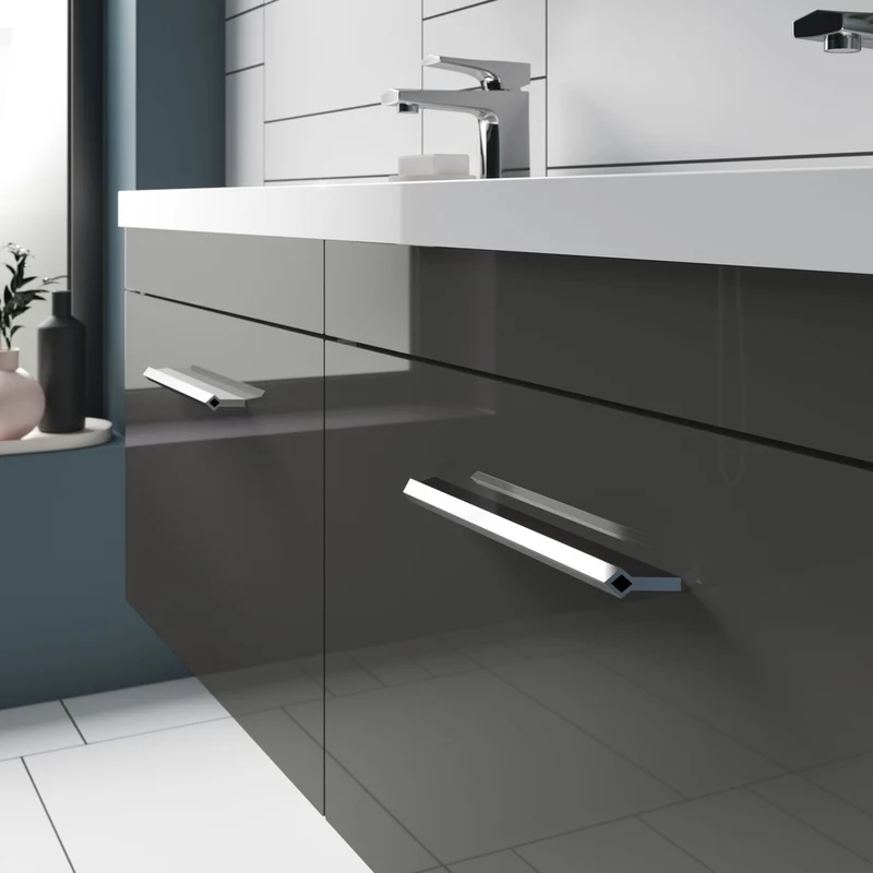 Nuie Handles Profile Handle 160mm Contemporary Chrome Aluminium 14x176x30mm