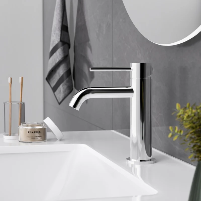 Robinet de lavabo court rond chrome