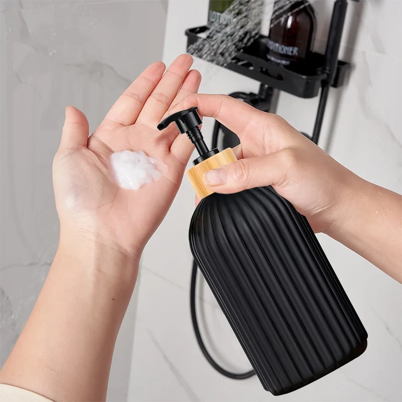 Set salle de bain 2 pièces - Porte brosse à dent et distributeur