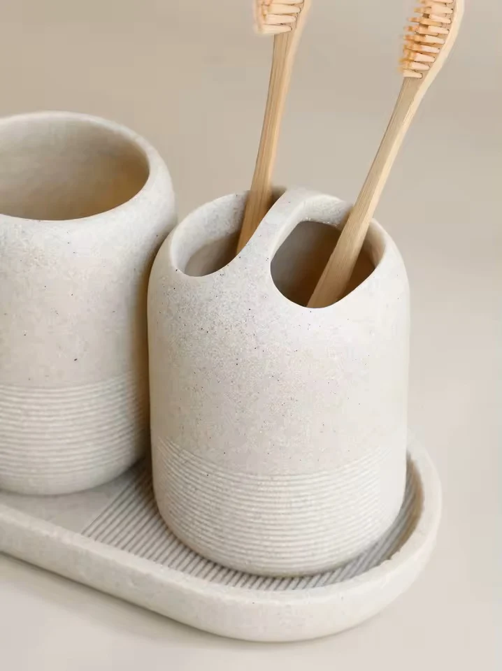 Set pour salle de bain en résine 5 pièces