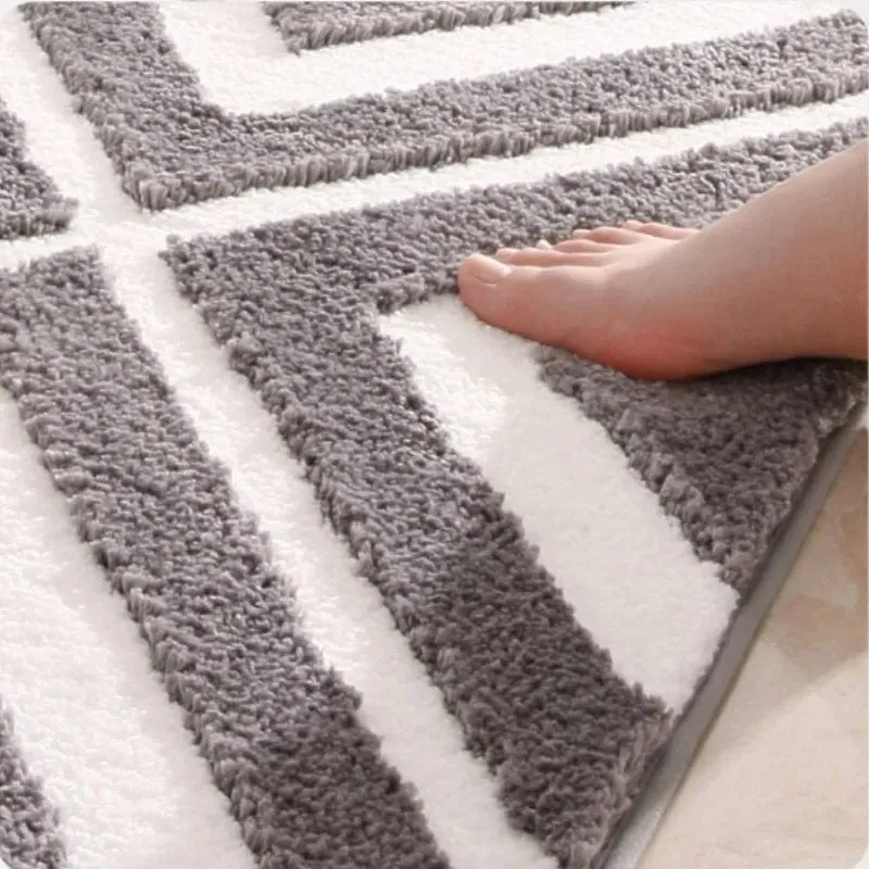 StripeLuxe Badmat – Gestreept Design & Antislip Comfort | Ymonde