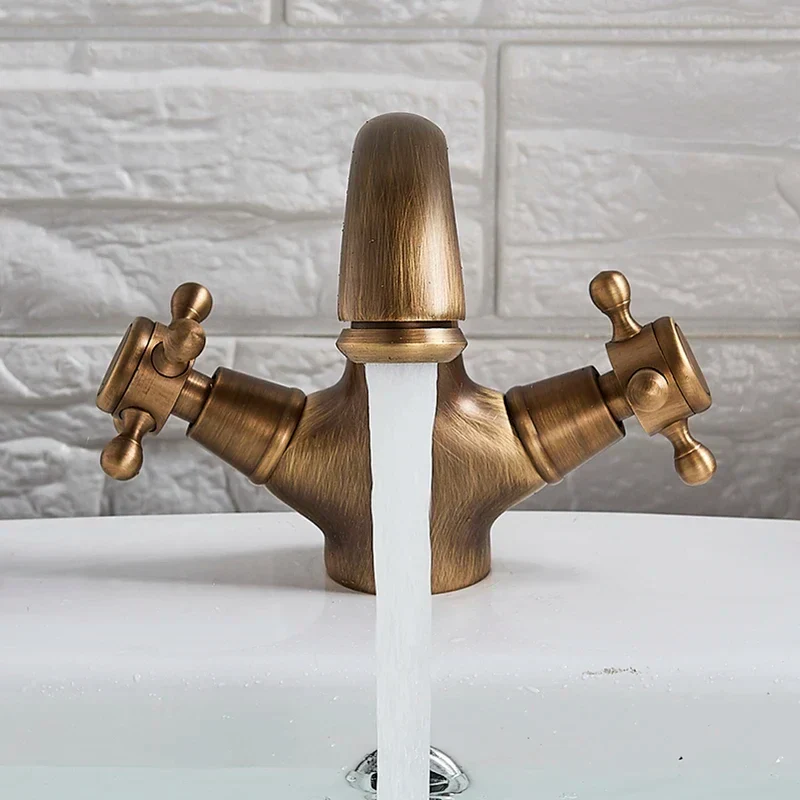 Klassieke Wastafelmengkraan Massief Messing - Geborsteld Goud Design | Ymonde