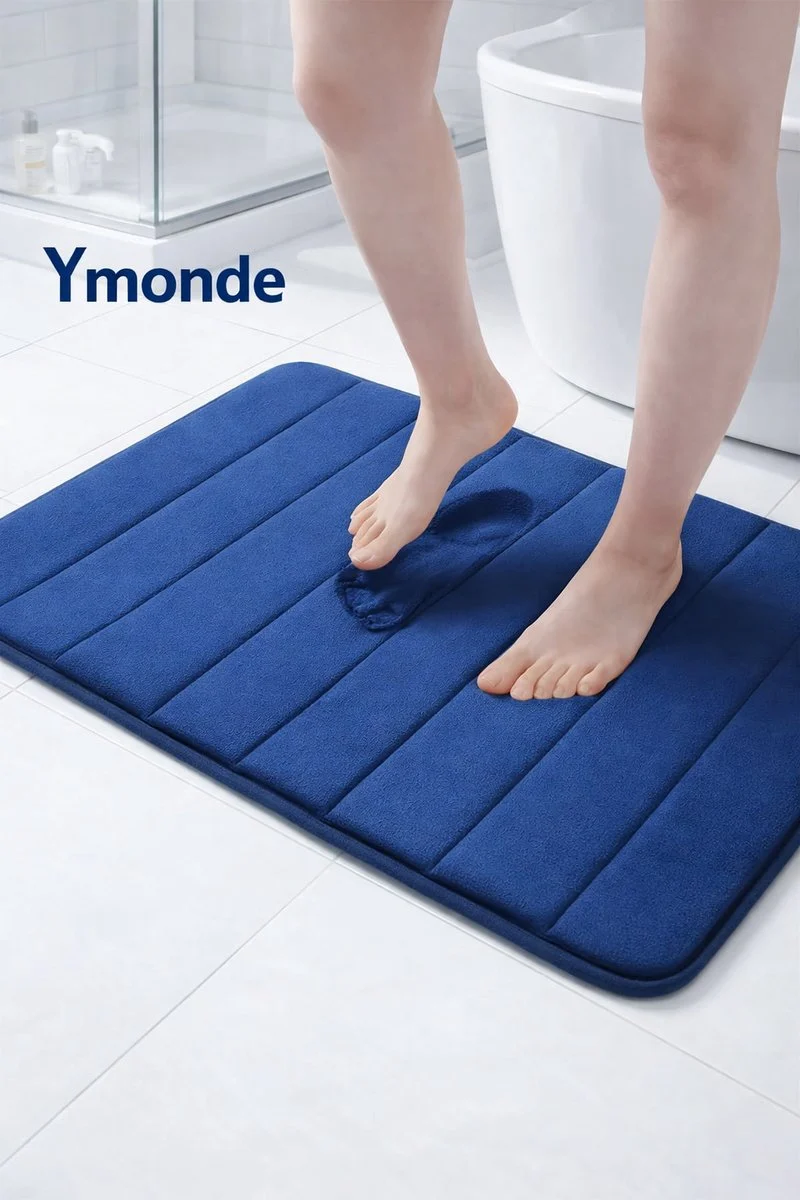 Marineblauwe anti‑Slip Badmat 40×60 cm – Verticaal Strepenpatroon | Ymonde ©
