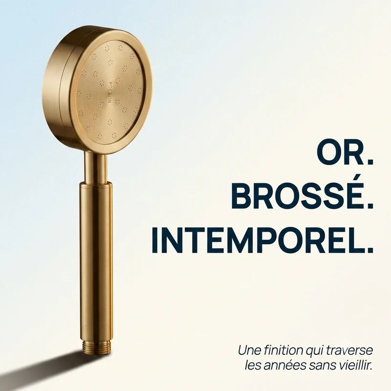 Pommeau de douche doré économie d’eau