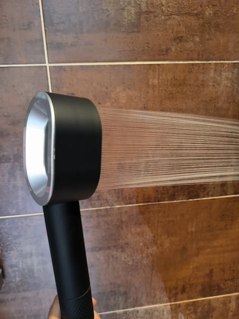 Pommeau de douche filtrant NOIR INTENSE | Look premium et filtre anti-chlore ACF