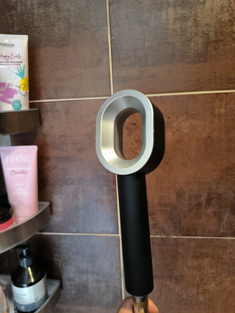 Pommeau de douche filtrant NOIR INTENSE | Look premium et filtre anti-chlore ACF