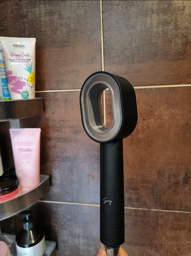 Pommeau de douche filtrant NOIR INTENSE | Look premium et filtre anti-chlore ACF