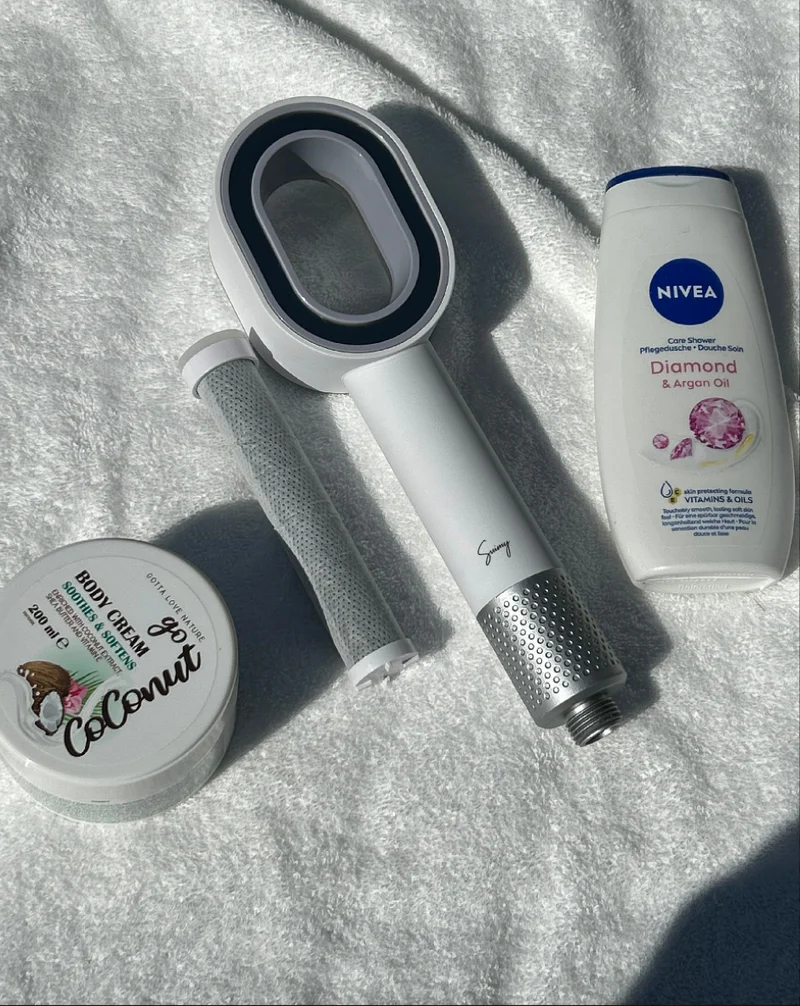 Pommeau de douche filtrant anti-chlore – Blanc Nuage