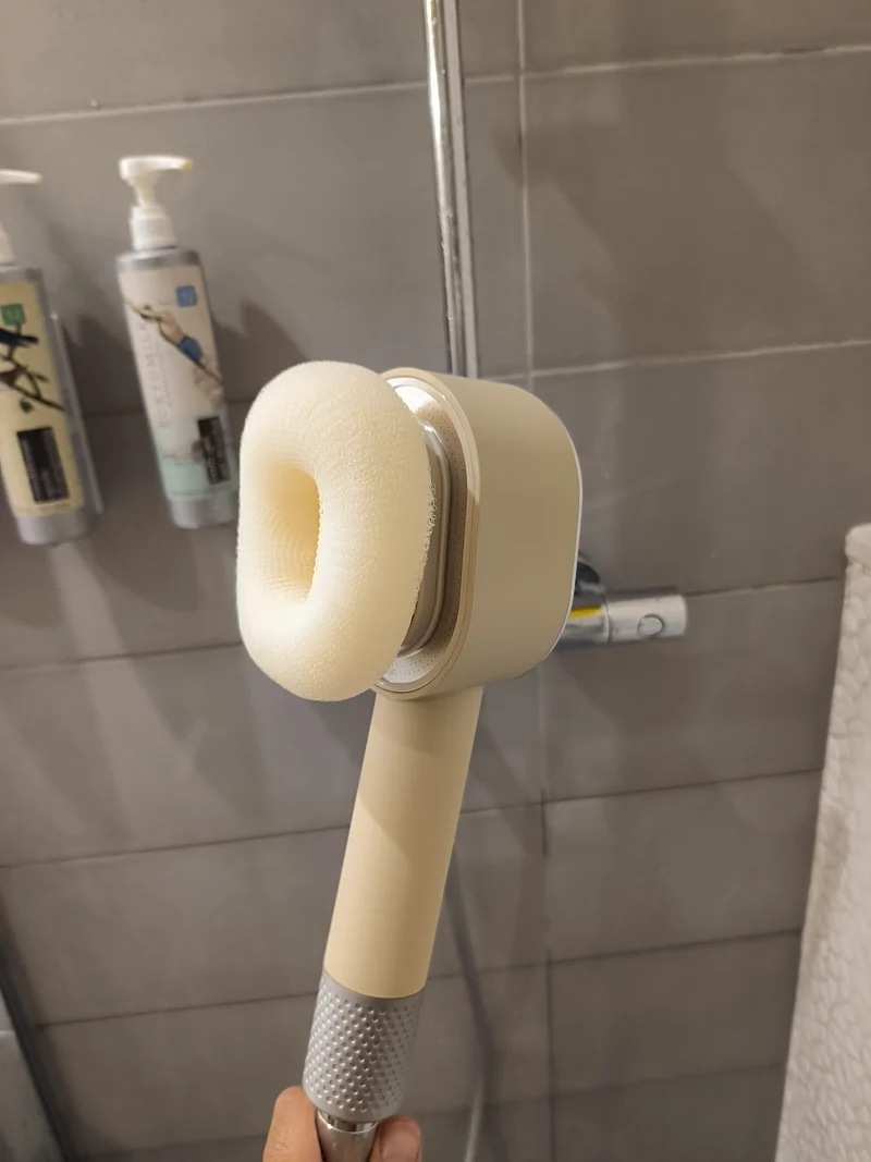 Coffret PEAU DOUCE pommeau de douche haute pression avec filtre ACF + brosse + éponge
