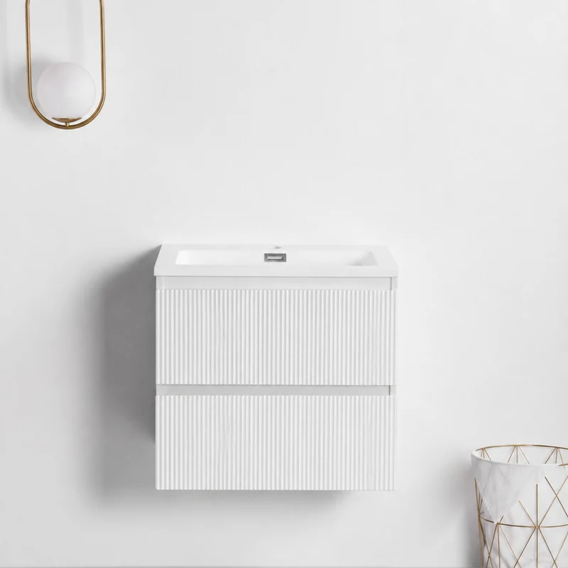 Façades ondulées pour vanité blanche